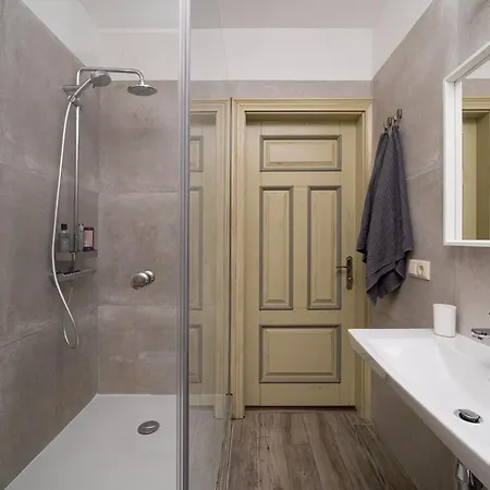 Enjoy Old Town Vibes In 1716 Laipu With 4 Stylish And 1 Penthouse * Рига